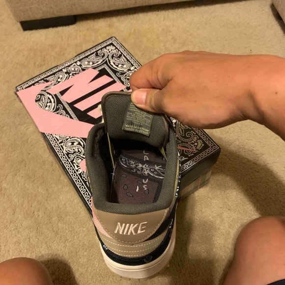 Nike Low Dunk SB Size: Men11 - Picture 8 of 10